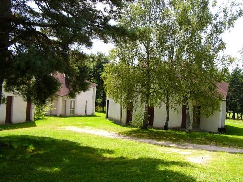 Maison de 2 chambres avec jardin amenage et wifi a La Chapelle Geneste La Chapelle-Geneste france