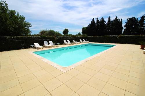 Maison de 2 chambres avec piscine partagee jardin clos et wifi a Monteux Monteux france