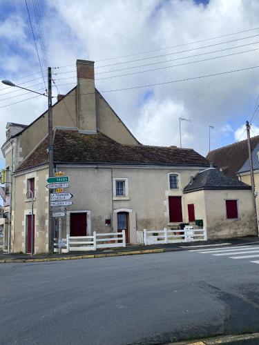 Maison de 2 chambres avec terrasse a Clion Clion france