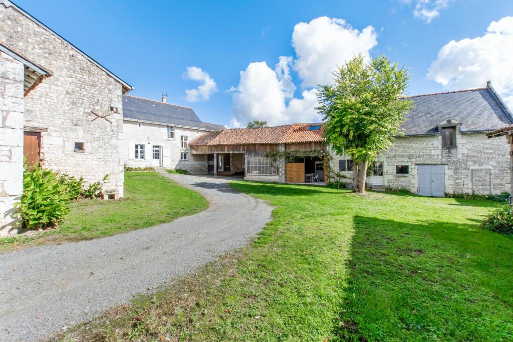 Maison de vacances Maison de 3 chambres avec jardin clos et wifi a Assay 3 Le Puy de Grazay, 37120 Assay