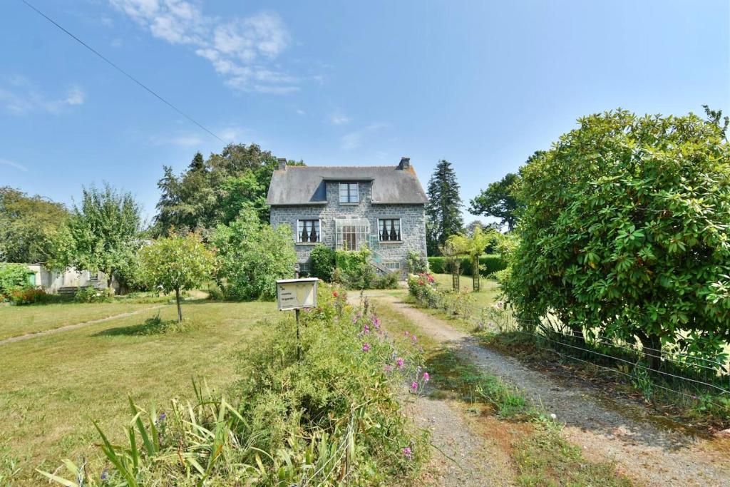 Maison de vacances Maison de 3 chambres avec jardin clos et wifi a Quebriac Rue de la Liberté Lieu dit Château, 35190 Québriac