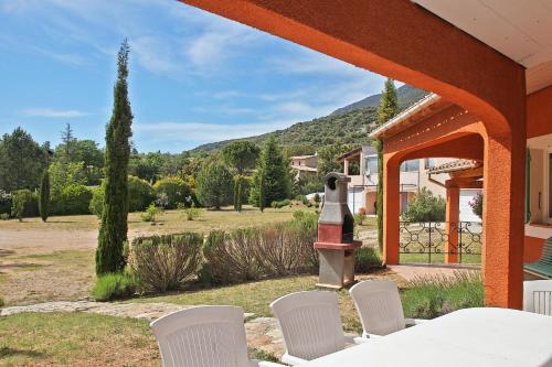 Maison de vacances Maison de 3 chambres avec piscine partagee terrasse et wifi a Rustrel 93 Chemin de Saint-Joseph Vaucluse, Provence-Alpes-Côte d'Azur Rustrel