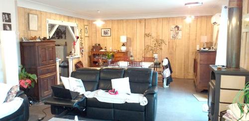 Maison de 3 chambres avec piscine privee jacuzzi et jardin clos a La Tremblade a 2 km de la plage La Tremblade france