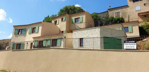 Maison de 3 chambres avec terrasse amenagee et wifi a Esparron de Verdon Esparron-de-Verdon france