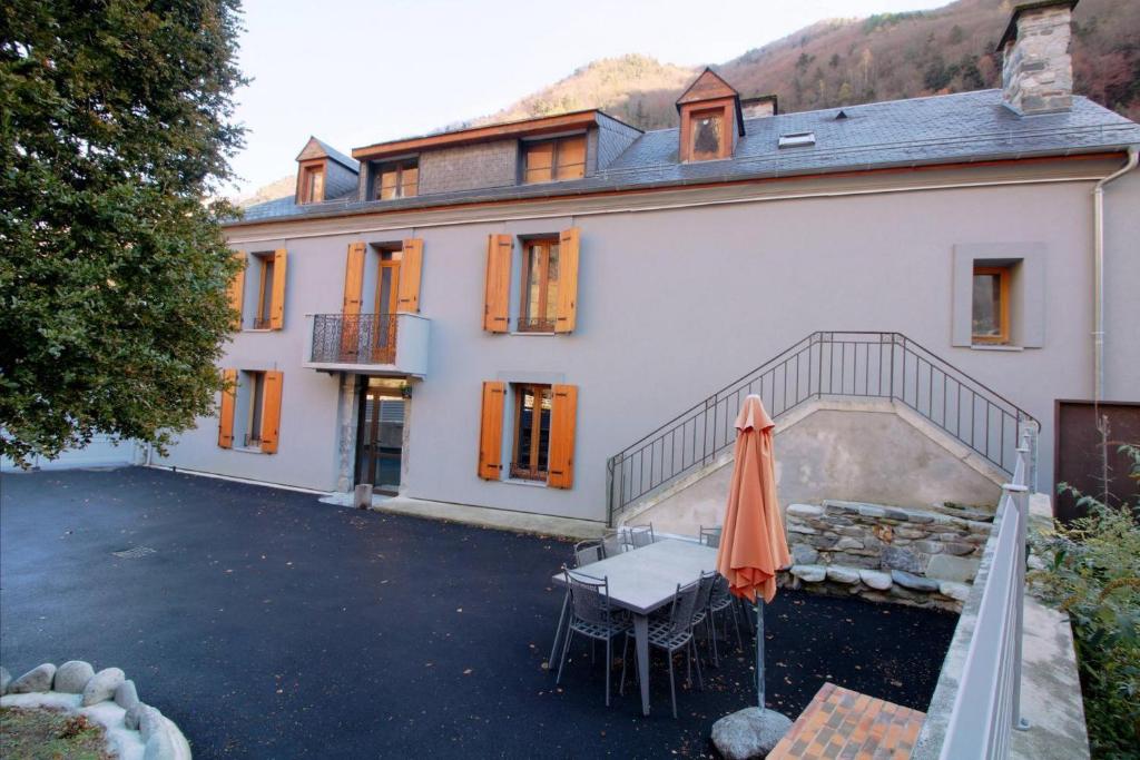 Maison de vacances Maison de 4 chambres avec jardin clos et wifi a Cauterets a 2 km des pistes 48 Lotissement Conce, 65110 Cauterets