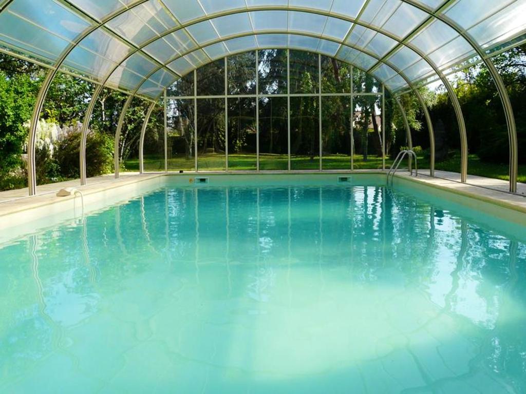 Maison de vacances Maison de 4 chambres avec piscine partagee jardin clos et wifi a Duravel La Bondomie Occitanie, Lot, 46700 Duravel