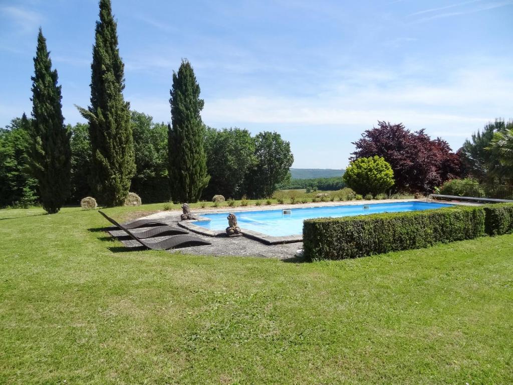 Maison de vacances Maison de 4 chambres avec piscine privee jardin clos et wifi a Saint Amand de Coly Mansac - \, 24290 Saint-Amand-de-Coly