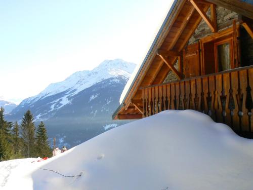 Maison de 5 chambres avec jardin amenage et wifi a Seez a 7 km des pistes Séez france