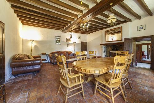 Maison de campagne avec piscine à 30min de Laval Gennes-sur-Glaize france