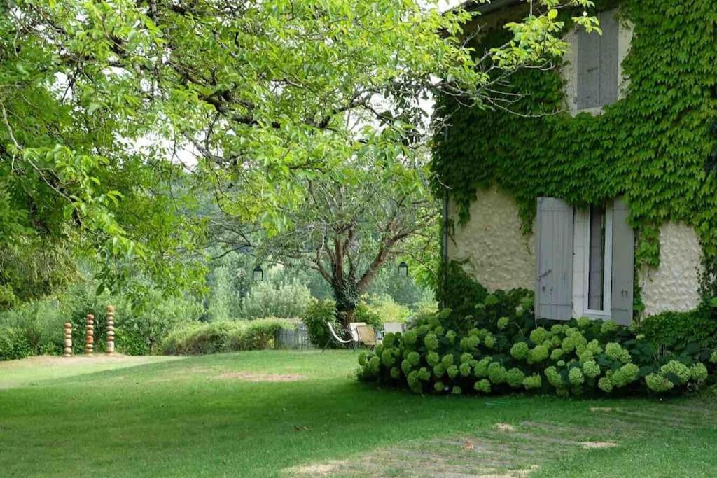 Maison de vacances Maison de campagne en Dordogne La Borie Basse, 24190 Saint-Vincent-de-Connezac