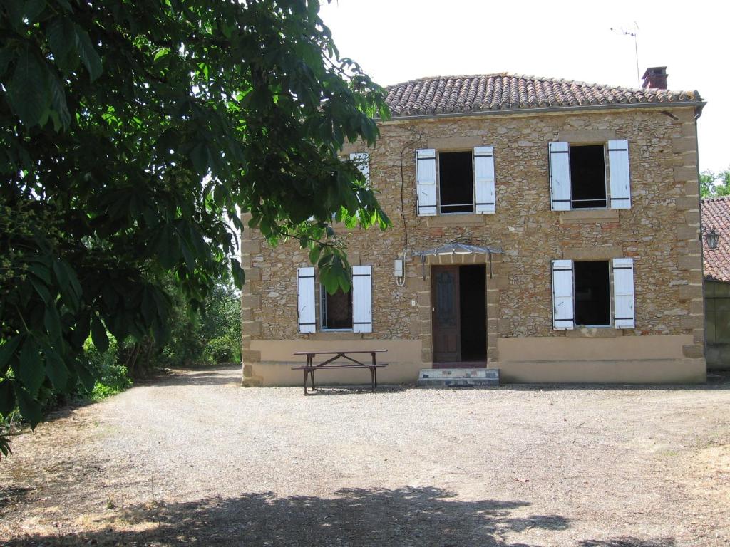 Maison de vacances Maison de campagne Les Chênes. Route d'Estang, 32110 Panjas