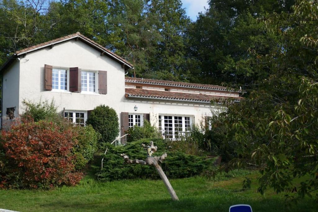 Villa Maison de campagne rénovée avec piscine 20 Route de Chez Ravailles, 24310 Brantôme