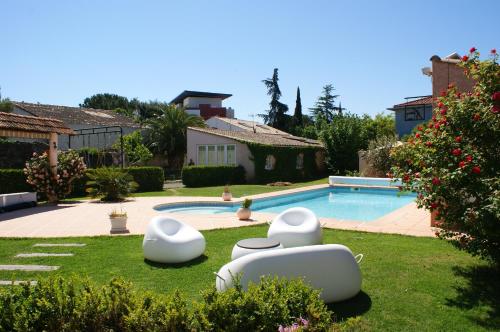 MAISON DE CARACTERE POUR 6 PERS AVEC PISCINE Agde france