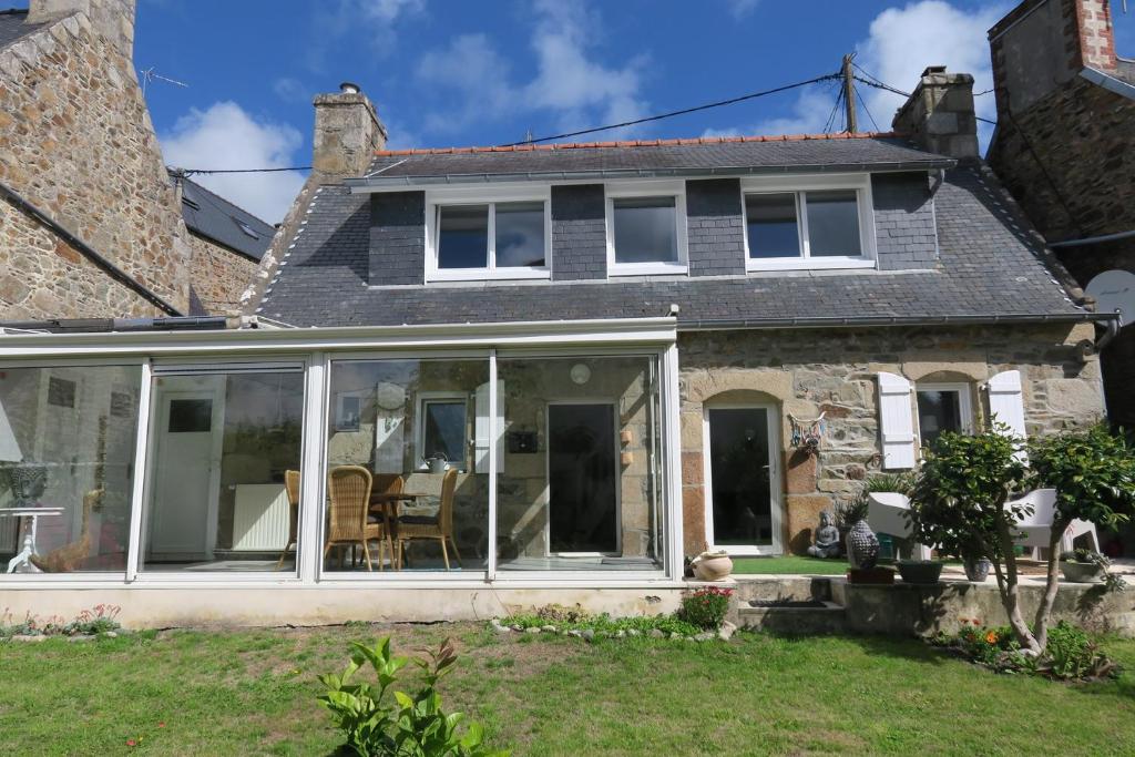 Villa Maison de charme avec jardin clos, terrasse à PERROS-GUIREC - Ref 868 107 chemin de Landerval, 22700 Perros-Guirec