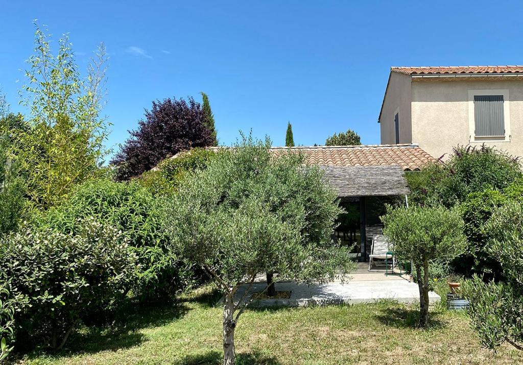 Maison de vacances Maison de charme avec vue sur le Mont Ventoux 885 chemin des Amarins, 84340 Entrechaux