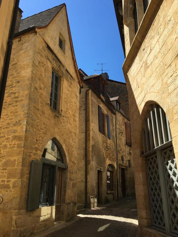 Maison de vacances Maison de Charme dans la Cité 3 Rue de Turenne, 24200 Sarlat-la-Canéda