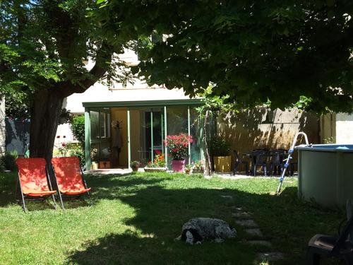 Maison de charme en Luberon, jardin clos Saint-Martin-de-Castillon france