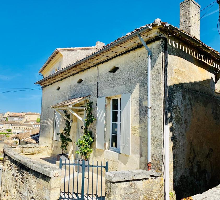 Maison de vacances Maison de Charme St Emilion 12 Rue de la Porte Sainte-Marie, 33330 Saint-Émilion