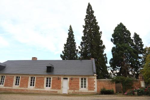 Maison de vacances Maison de l'horloge Château de Courcelles 1 Rue des Vignes Courcelles-sous-Moyencourt