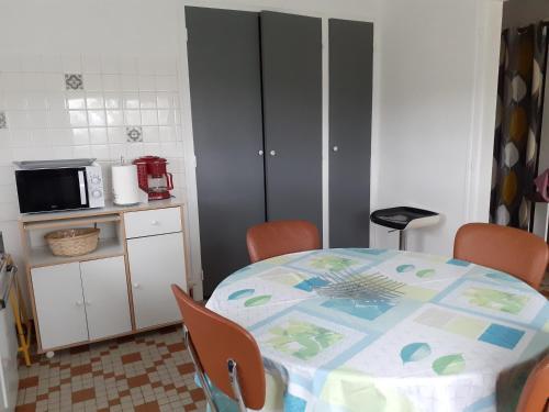 Maison de vacances Maison de la Devèze La Devèze Mourjou Mourjou