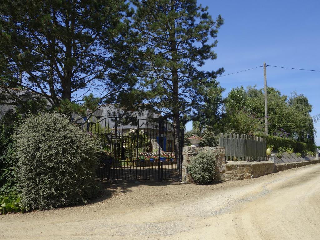 Maisons de vacances Maison de la Ferme Lieu dit \, 22740 Lézardrieux