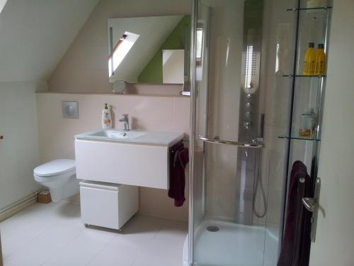 B&B / Chambre d'hôtes Maison de la Loue\ 6 avenue de bougogne Saint-Yrieix-la-Perche