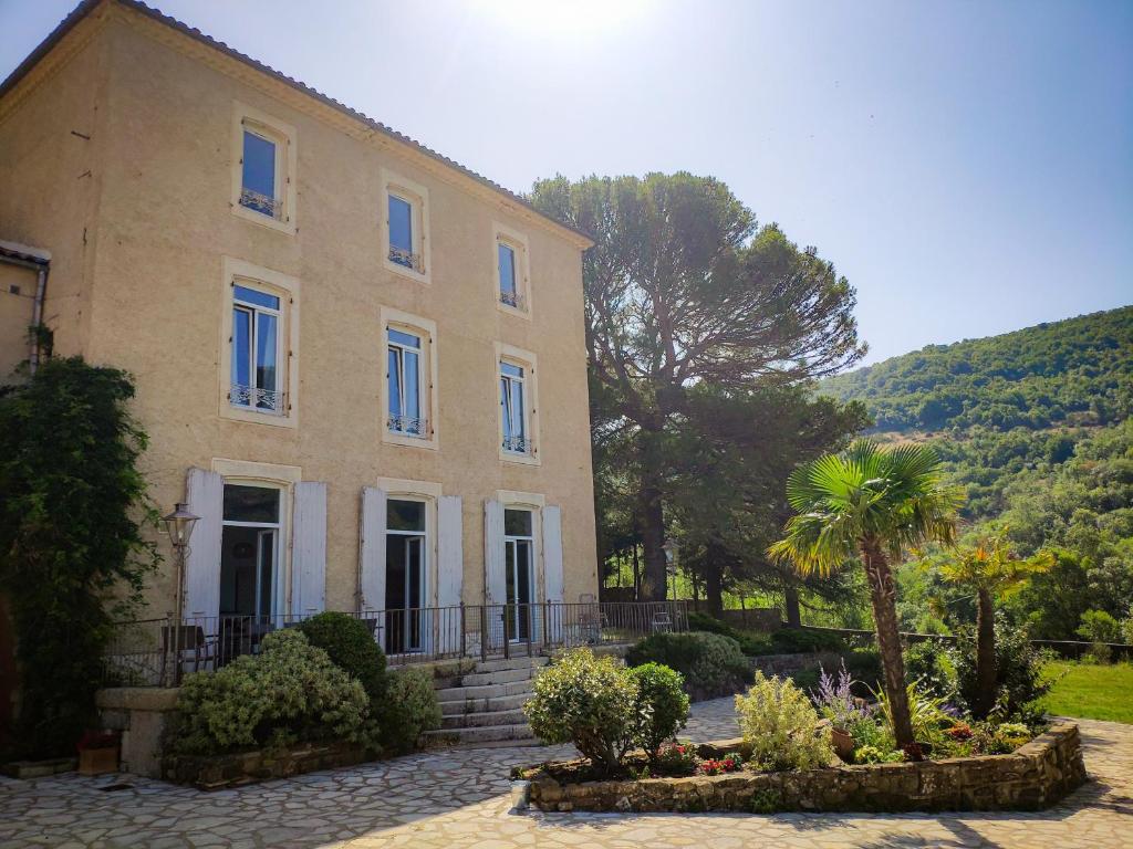 Maison de vacances Maison de maître 4 étoiles Logement entier Parc Naturel Haut Languedoc - Salagou domaine de prades, 34650 Dio-et-Valquières