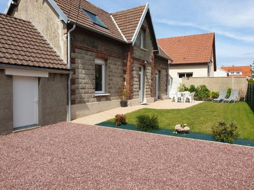 MAISON DE PLAISANCE AVEC JARDIN ET VUE MER A 200m Dieppe france