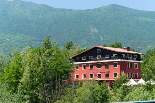 Hôtel Maison De Savoie 760 Avenue Gaby Menaldo Saint-Pierre-dʼAlbigny