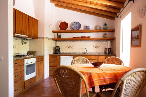 100 years old, one bedroom farmhouse in algarvian countryside