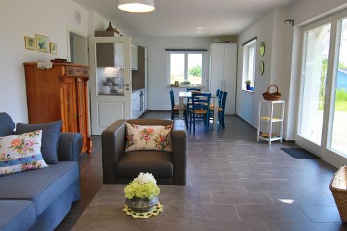 124m_Ferienhaus mit Meerblick