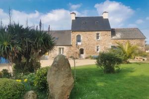 Maison de vacances 16th century Breton manor - 4 pers Kergueff 29630 Plougasnou Bretagne