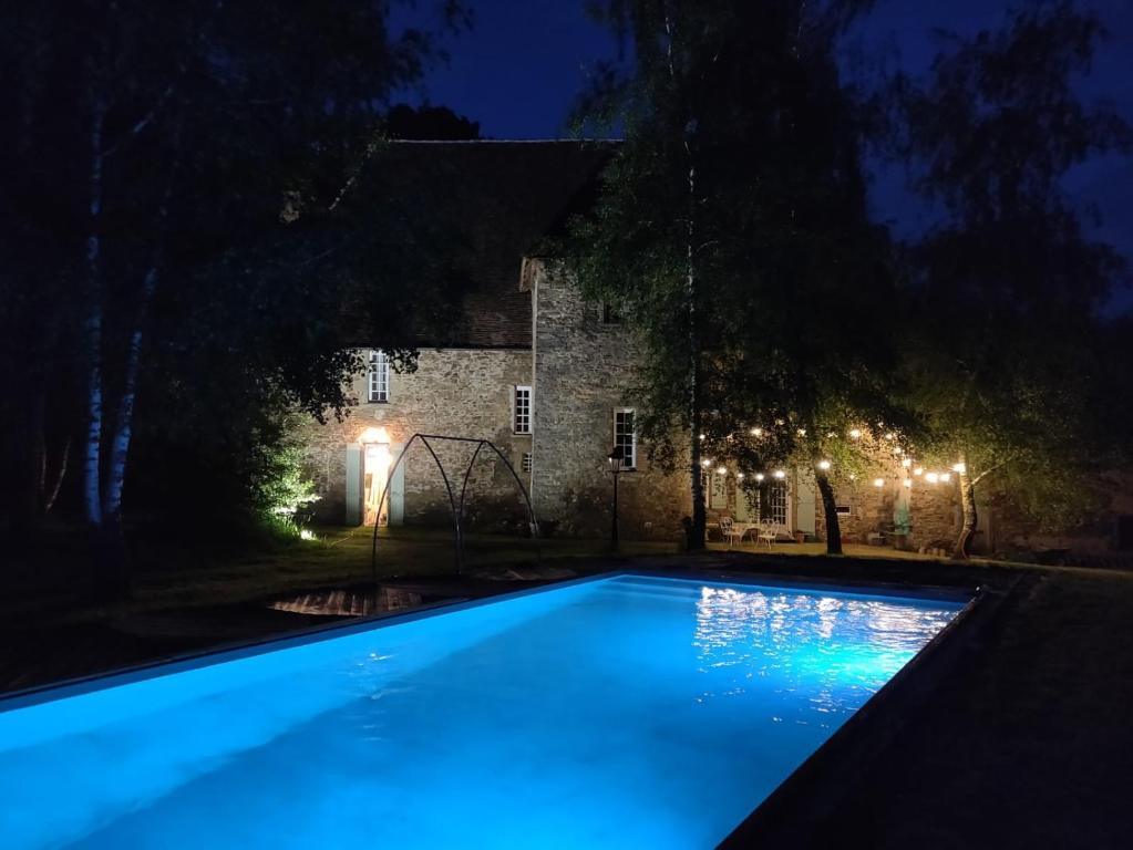 Maison de vacances 17th Century Manor with Private Pool 646 Impasse du Burg Nord 87380 Saint-Germain-les-Belles