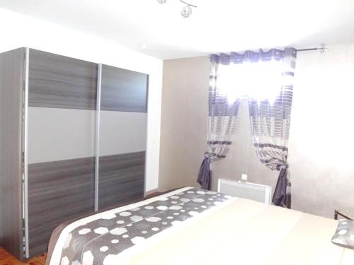 2 bedrooms house with city view furnished terrace and wifi at Alfena 7 km away from the beach