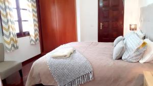 2 bedrooms house with furnished garden and wifi at Camacha