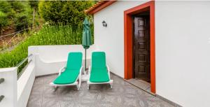 2 bedrooms house with furnished garden and wifi at Camacha