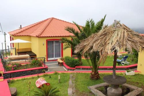 2 bedrooms house with shared pool and wifi at Arco Da Calheta