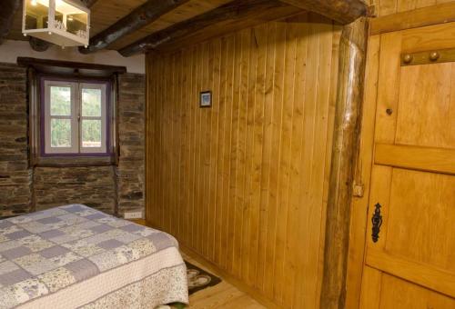 2 bedrooms house with wifi at Arganil