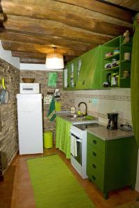 2 bedrooms house with wifi at Arganil