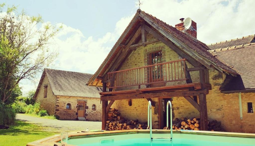 Maison de vacances 24H Le Mans - Les Haies Gite, near Le Mans Circuit Les Haies 72550 Coulans-sur-Gée