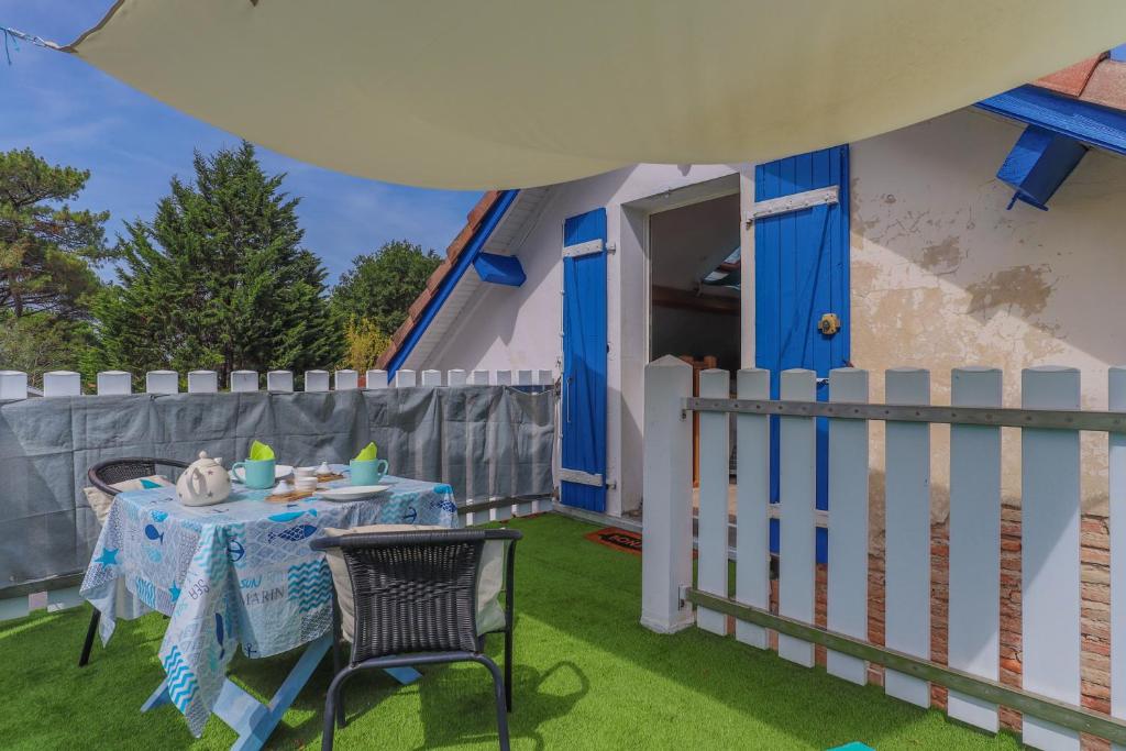 3 Bed Gite with private pool & garden in Nantille
