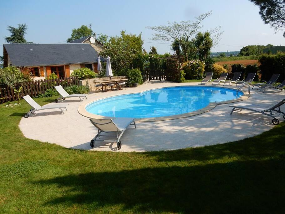 Maison de vacances 3 Charming Gites With Shared Pool & Gardens La Chataignerie 79400 Saint-Georges-de-Noisné