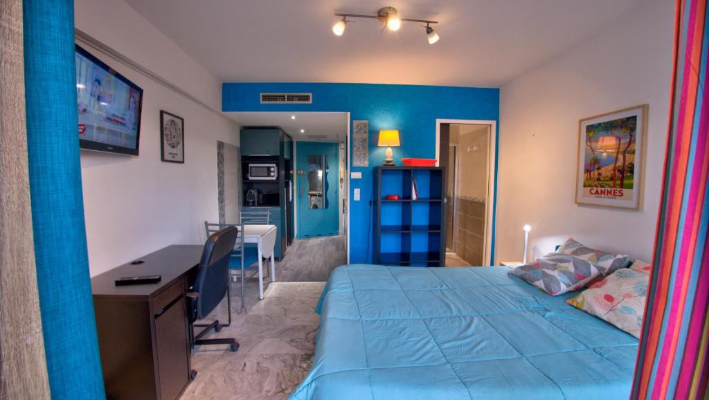 3 StarsStudio54 23 Ave Laugier100m Plages Mistral 23 Avenue Laugier, 06400 Cannes