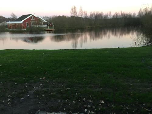 32 Ferienhaus am See