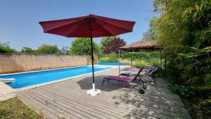 4 bedroom holiday home with private pool and garden