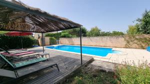 4 bedroom holiday home with private pool and garden