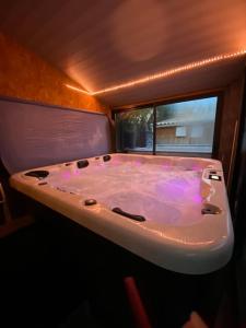 4*SPA CLIM piscine 5mn de Bordeaux (voiture)