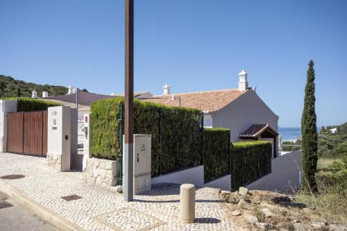 401 Villa Salemar