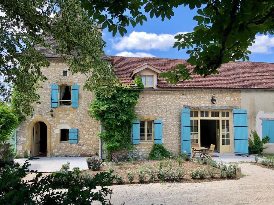 Maison de vacances 5 bedroom house with private pool, S Dordogne Fonblanque Nord, Lavalade 24540 Monpazier