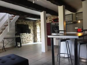 5 Place Saint-Antoine